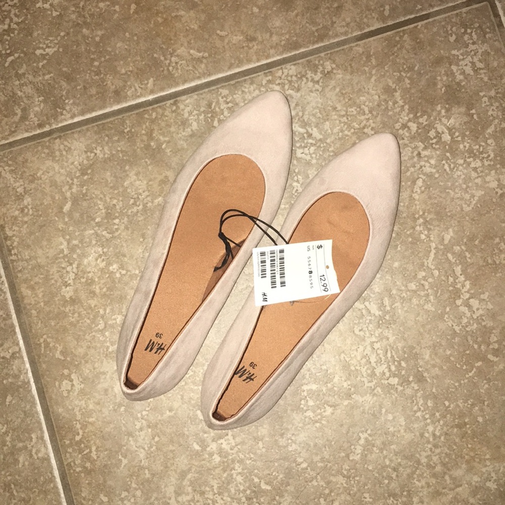 Pointed-Toe Flats